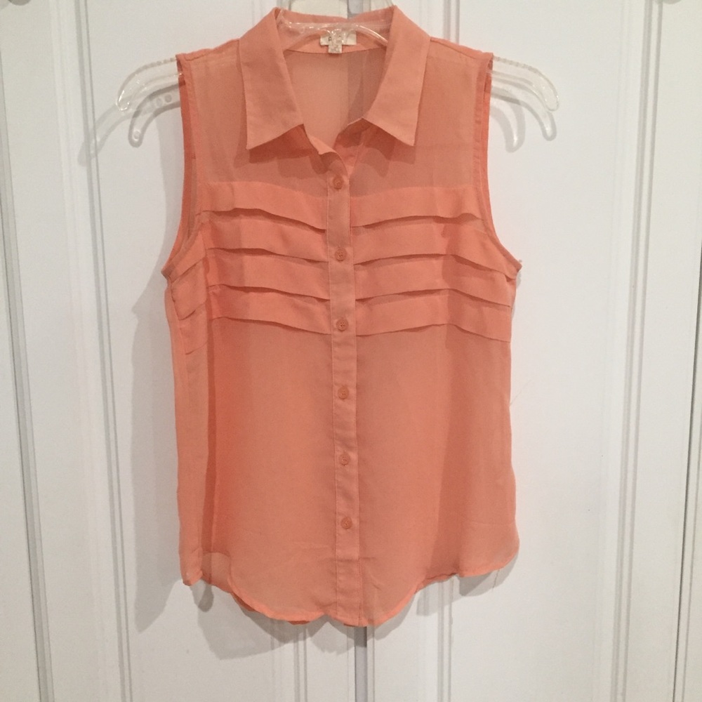 E M Sweet peach blouse button top